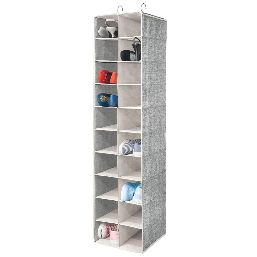 mDesign Hängeaufbewahrung mit 20 Fächern – grosser Hänge Organizer für die Kleiderstange – platzspar