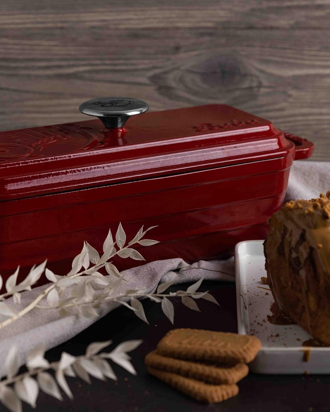 Sallys Gusseisen Brot- Backform Baba (Lava Red), Lava Red
