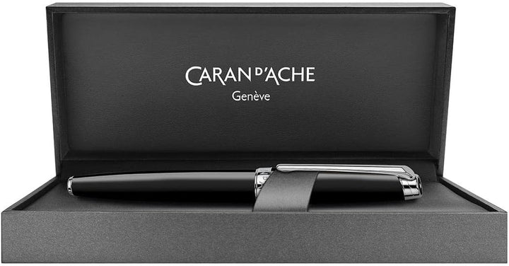 Caran d'Ache Füllhalter Léman Ebony Schwarz, silber, Feder:mittel (M), Schwarz