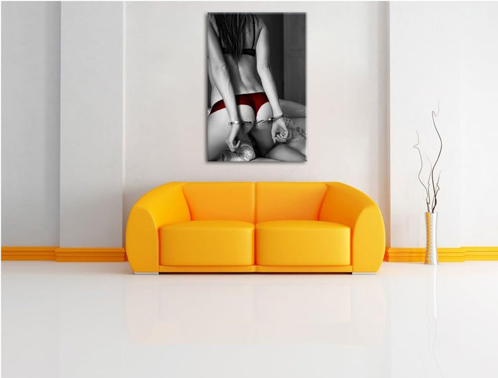Sexy Frau in Unterwäsche mit Handschellen schwarz/weiss Format: 100x70 auf Leinwand, XXL riesige Bil