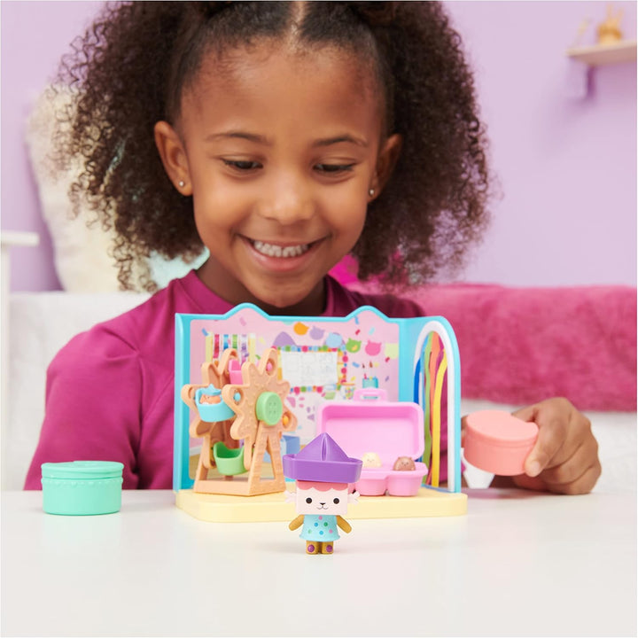 Gabby‘s Dollhouse Deluxe Raum, Sweet Dreams, Schlafzimmer mit Kuschelkatze &amp; Deluxe Raum, Craft-a-ri