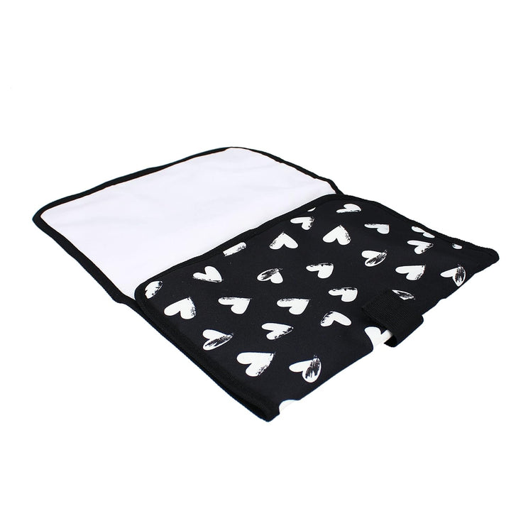 Kidzroom 030-8303-2 Wickeltasche Herzen, schwarz 27*38*16cm Herzen, 27*38*16cm Herzen