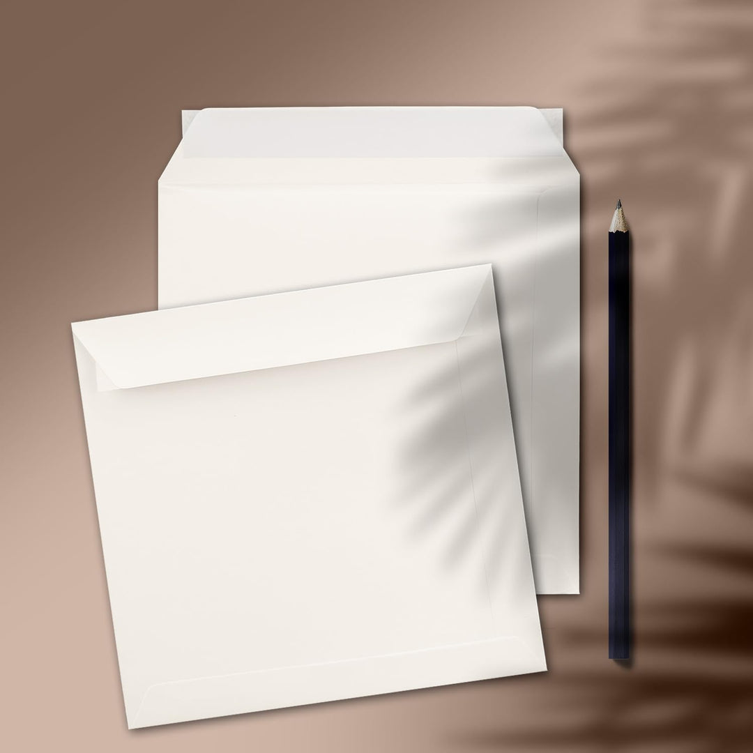NEUSER PAPIER 50 quadratische Briefumschläge 22 x 22 cm - Creme - 120 Gramm pro m² - Für ganz besond