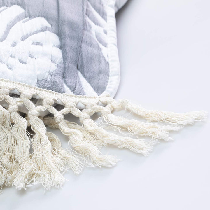 DecoKing 64344 220x240 cm Tagesdecke Jaquard mit Fransen Palmenblätter Monstera weiss grau zweiseiti