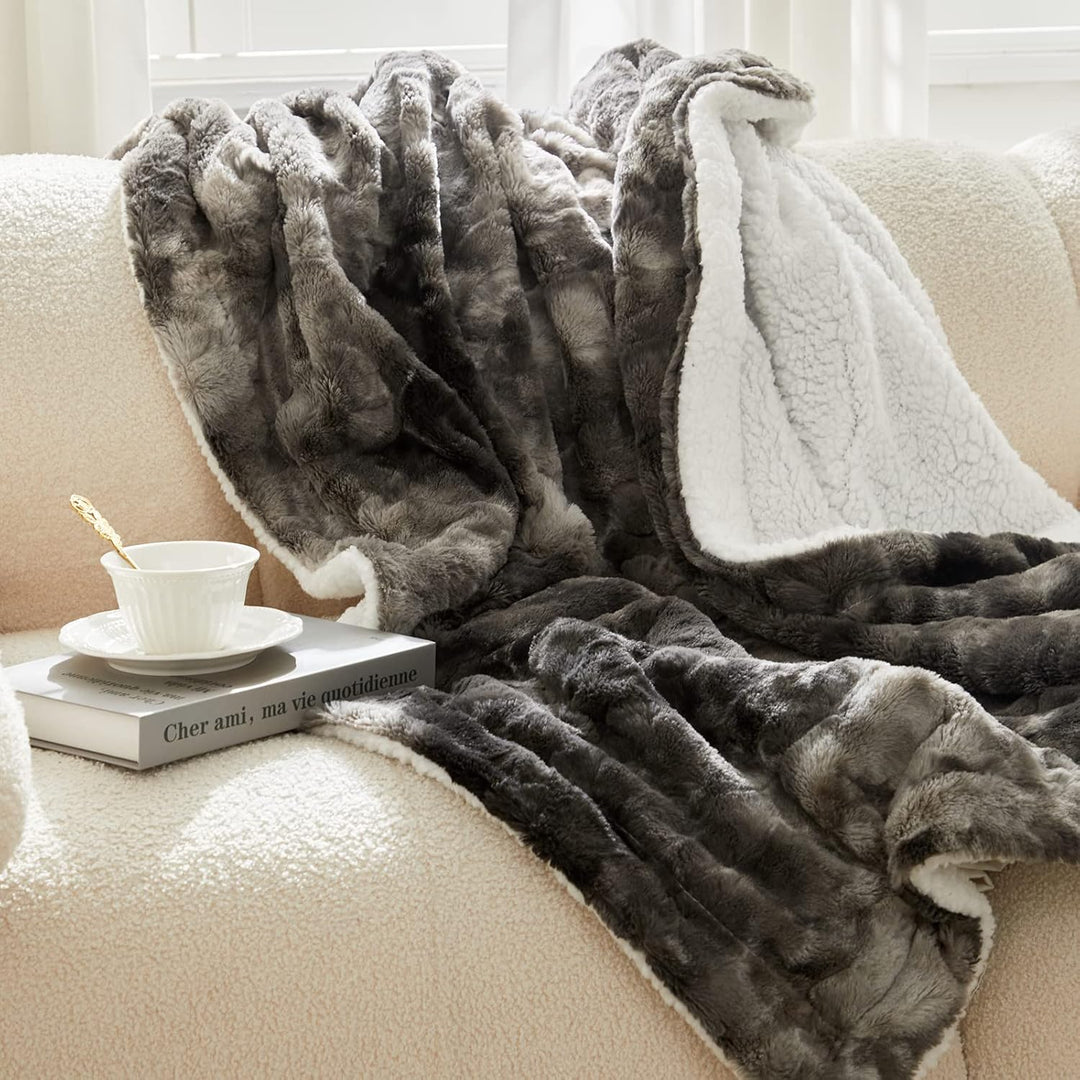 Wajade Kunstfelldecke – Sherpa Schafdecke – Comfort Luxuriöse Flauschige Kuscheldecke – weiche Decke