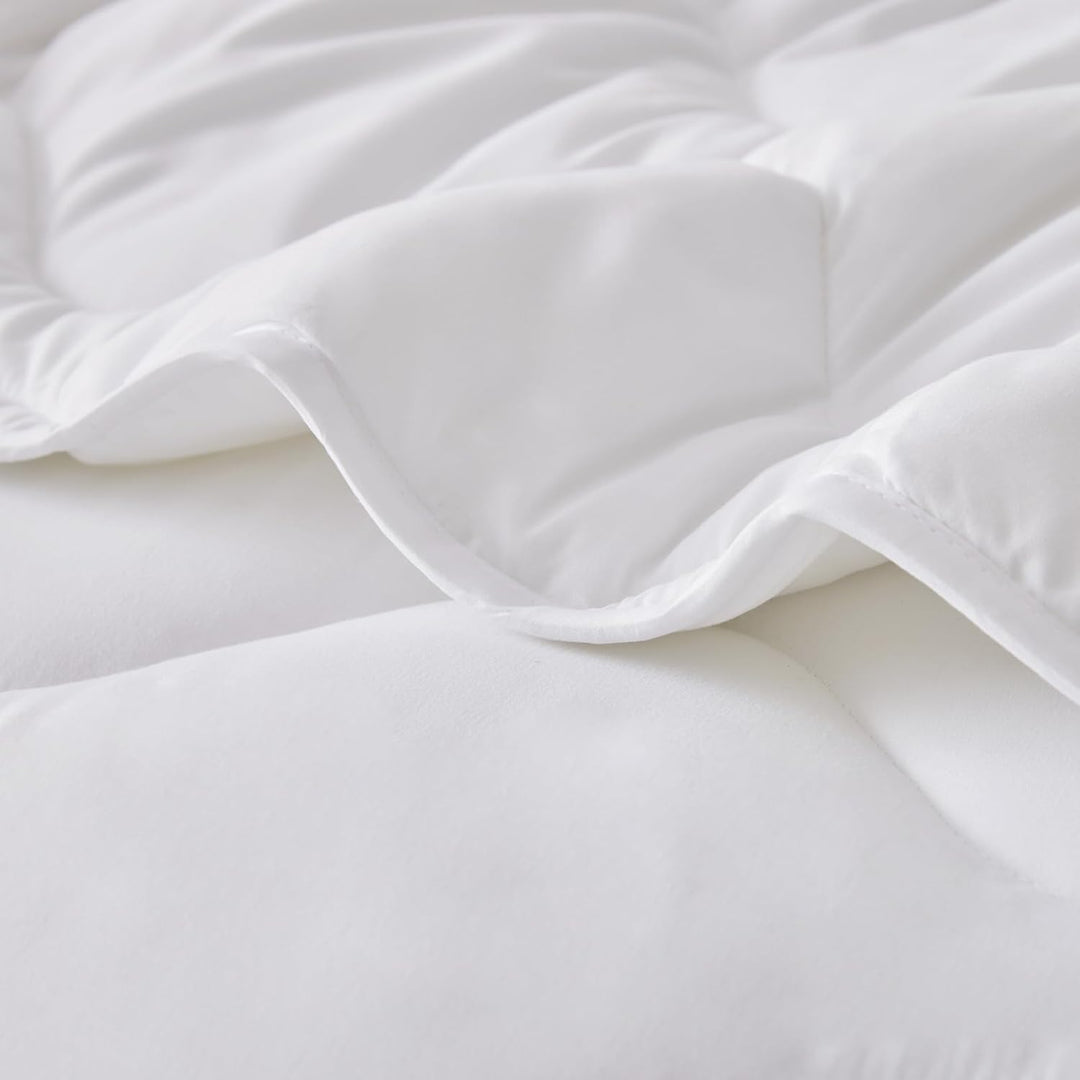 WAVVE Bettdecke 240x260 cm Ganzjahresdecke 4 Jahreszeiten, Steppdecke 270gsm Mikrofaser 260x240, Sup