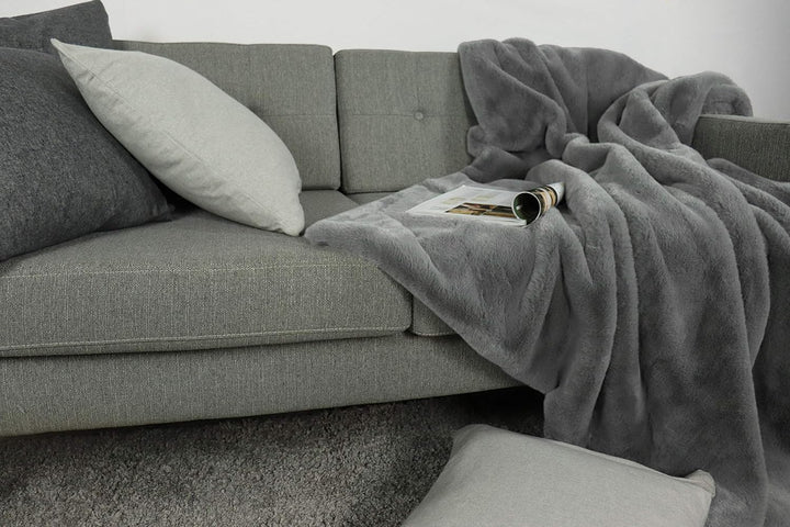 jilda-tex Wohn- Kuscheldecke Felloptik Rabbit Deluxe 750 GSM 150x200 220x240 cm Kunst-Felldecke (Hel