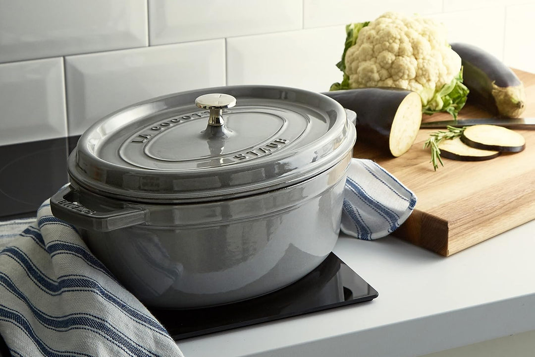STAUB Cocotte, Gusseisen Bräter mit Deckel, 29 cm, 4,2 L, Oval, Alle Herdarten inkl Induktion, Made