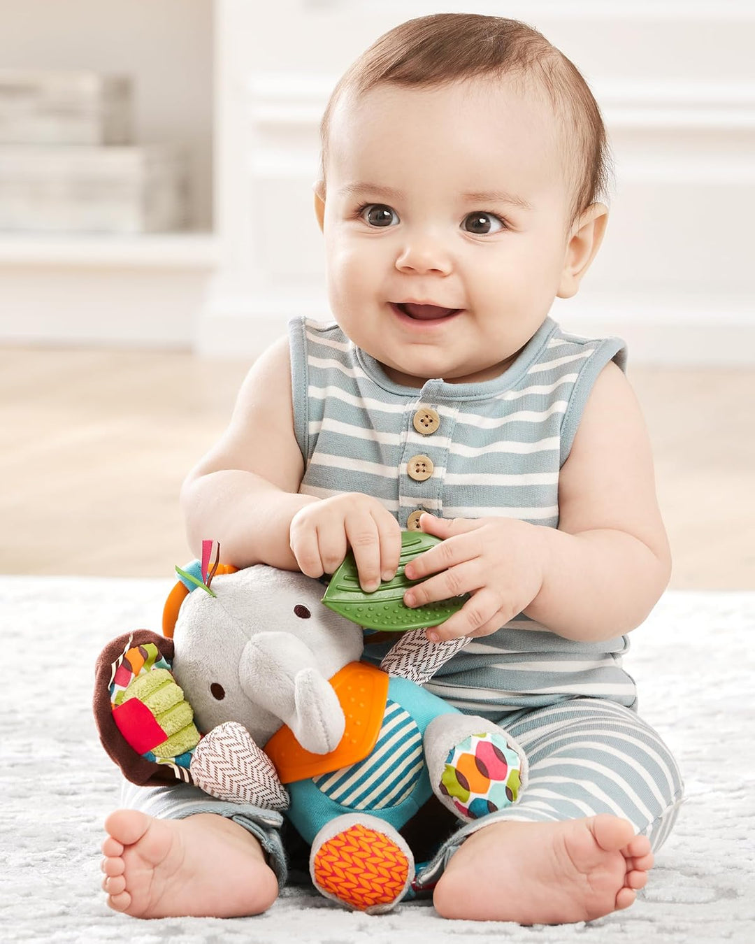 Skip Hop Bandana Buddies Aktivitätsspielzeug, Plüschtier für Babys und Kinder, mehrfarbig, Elefant E