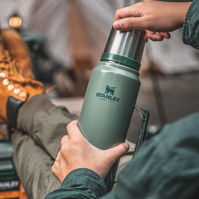 Stanley Classic Legendary Thermosflasche- Thermos Hält 15-48 Stunden Heiss oder Kalt - Edelstahl The