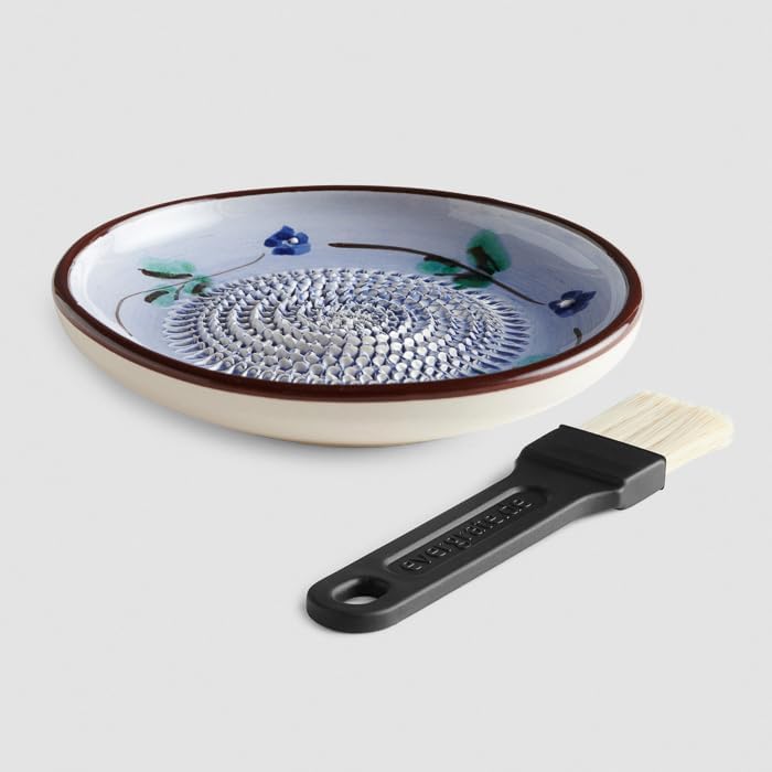 Evergrate® Keramikreibe Flora mit Geschenkbox – mit Reibe, Knoblauchschäler, Rezeptheft & Pinsel – H