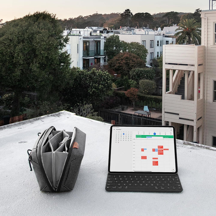 Peak Design Tech Pouch Charcoal Organizer-Tasche für Smartphones, Kabel etc. (Dunkelgrau)