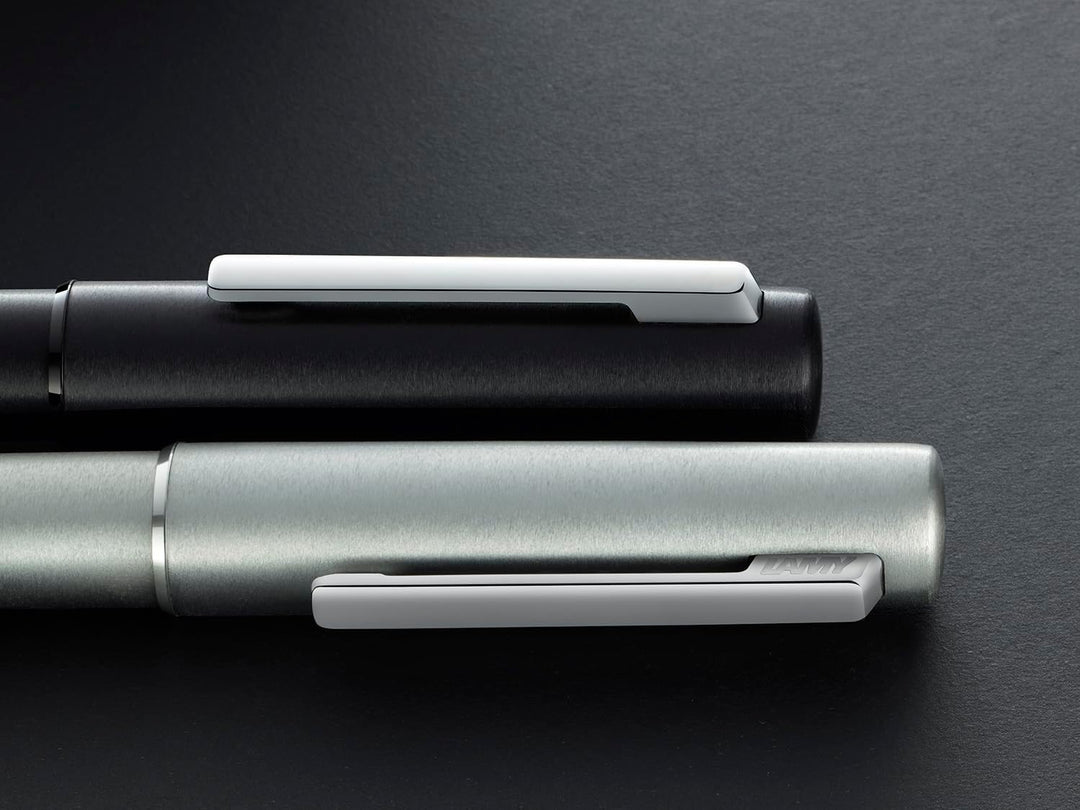 Lamy aion Füllhalter 077 Füller aus eloxiertem Aluminium in der Farbe Olive-Silber mit gestrahltem G