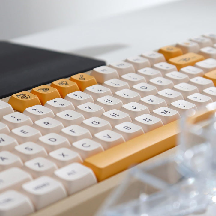 PBT Keycaps 137 Keys XDA Profile DYE-SUB Personalized White Yellow Honey Milk English Keycap Suitabl