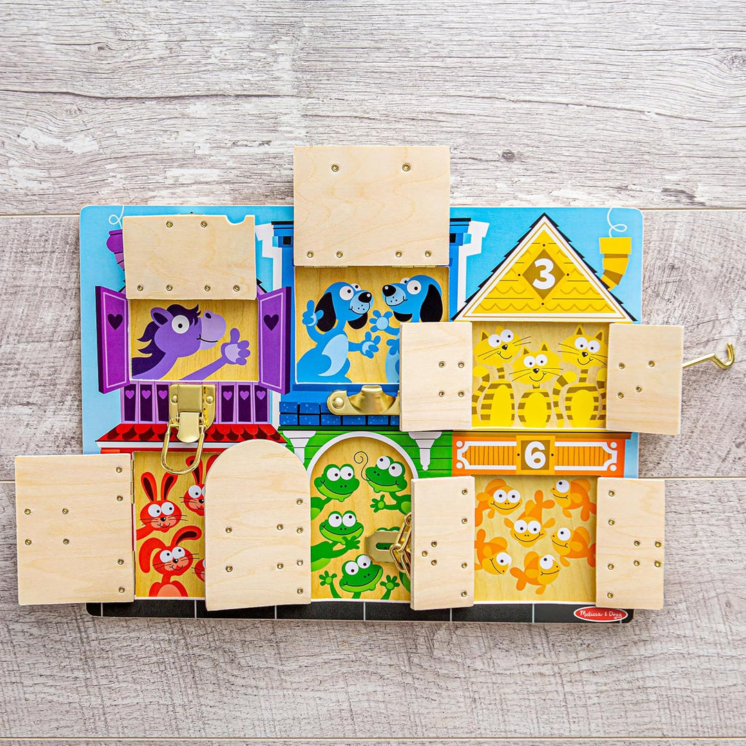 Melissa & Doug Motorikbrett aus Holz für Kinder ab 3 Jahren mit Schlössern und Riegeln Verriegelungs