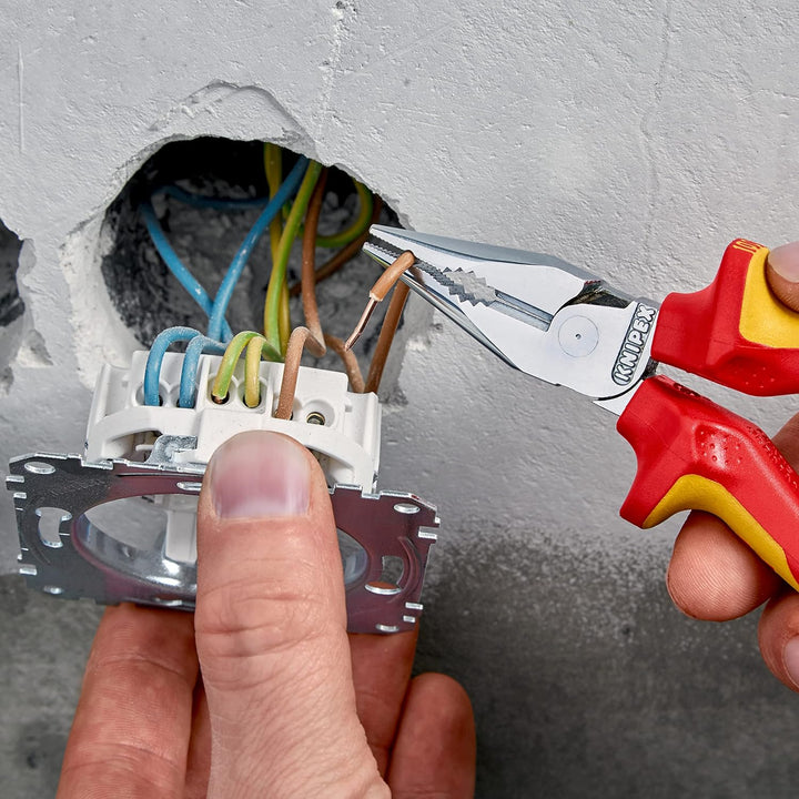 Knipex Spitz-Kombizange verchromt, isoliert mit Mehrkomponenten-Hüllen, VDE-geprüft; mit Befestigung