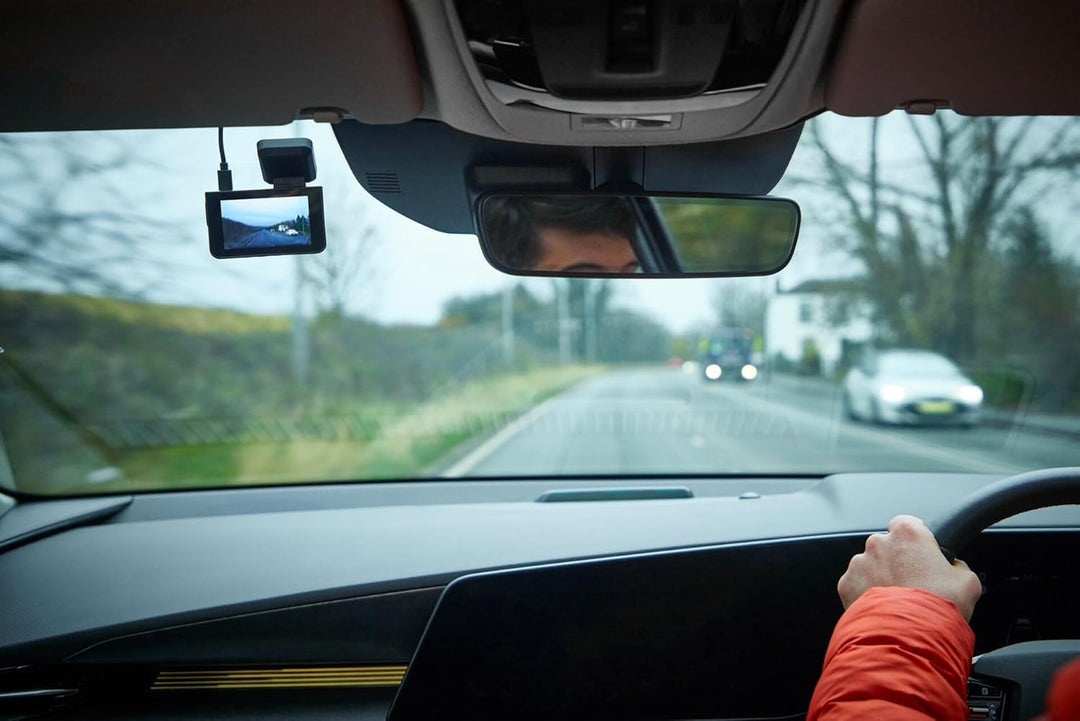 OSRAM ROADsight 3500 Dashcam, 1296p HD, 3-Zoll-Display, 140° Weitwinkel, G-Sensor, 30 Bilder pro Sek