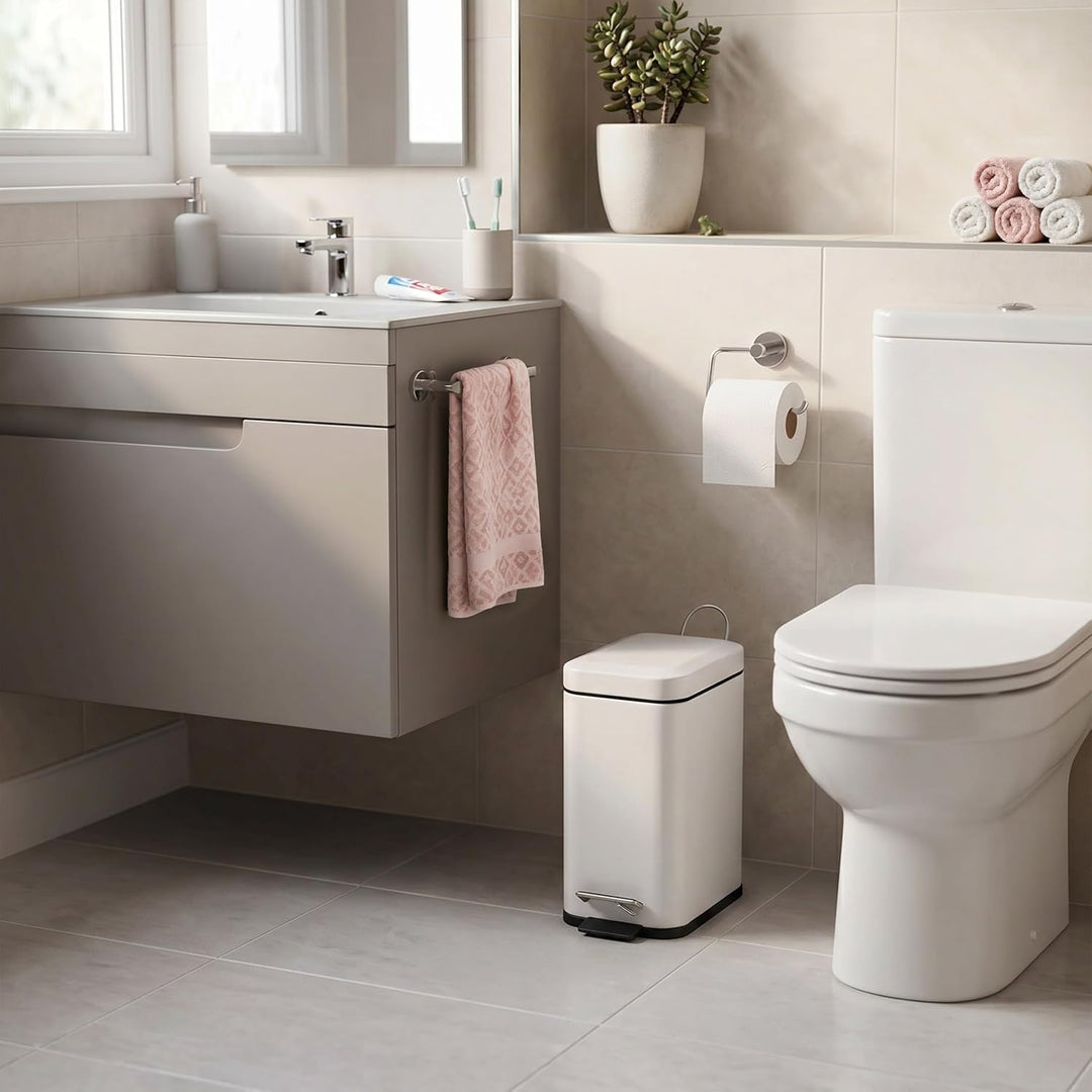 Beldray LA041173WHT Treteimer für Badezimmer – Abfalleimer mit rechteckigem Soft-Close-Deckel, Küche