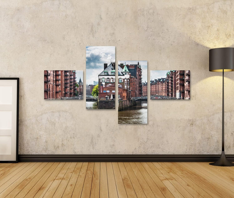 Bild auf Leinwand Berühmten Speicherstadt Mit Dunklen Wolken Vor Dem Sturm In Hamburg Deutschland Wa