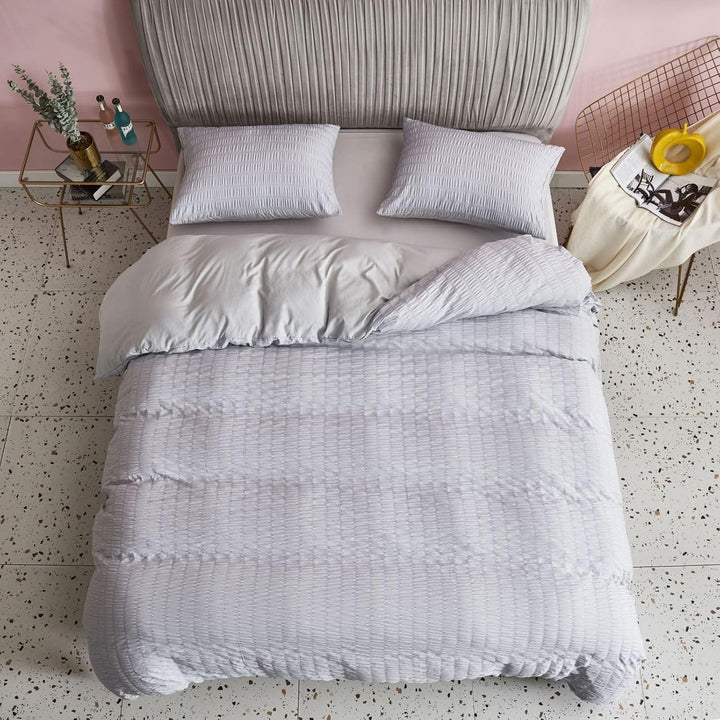 Freyamy Seersucker Bettwäsche 135x200cm 2teilig Hellgrau Geprägt Streifen Strukturiert Bettwaren-Set