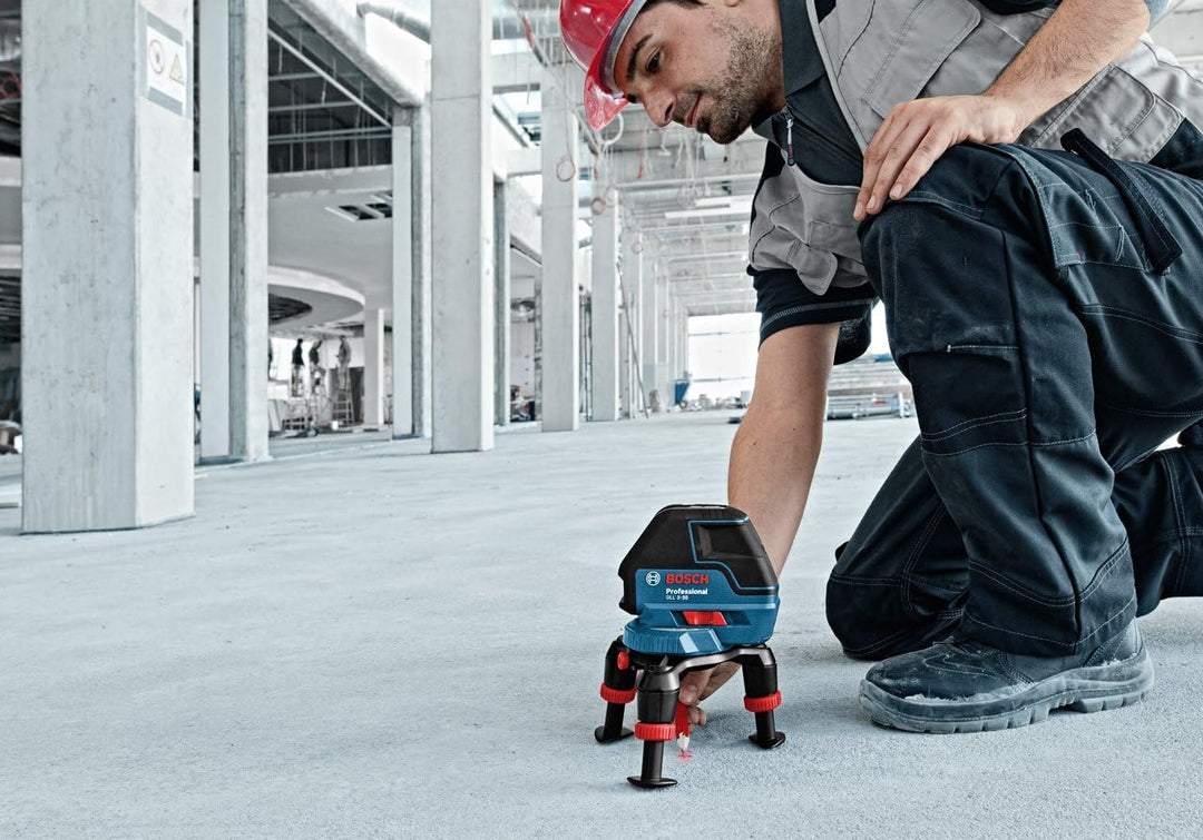 Bosch Professional Linienlaser GLL 3-50 (roter Laser, für innen, Arbeitsbereich: 10 m, 4 x AA-Batter