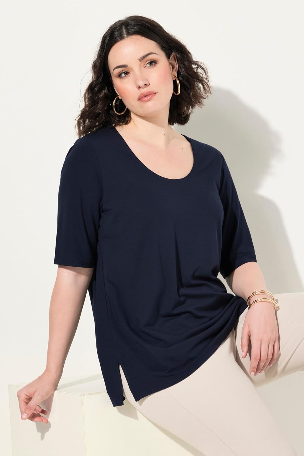 Ulla Popken Damen T-Shirt, vorne doppellagig, V-Ausschnitt, Halbarm 42 Mitternachts Blau, 42 Mittern