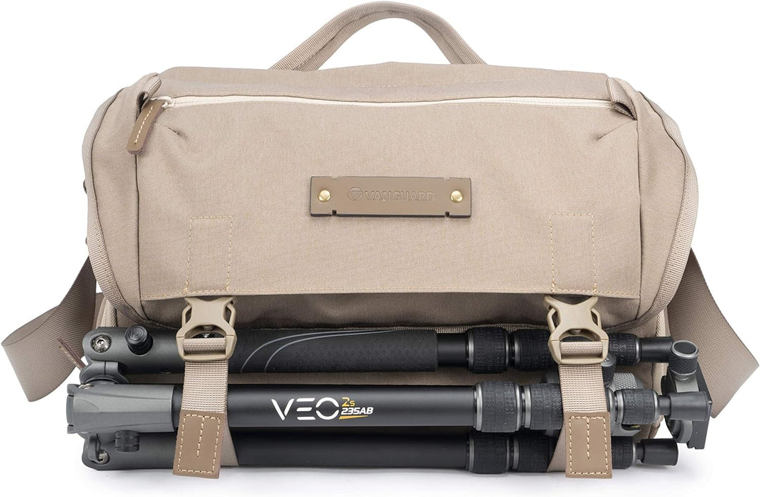 VEO RANGE 38 Schultertasche beige Beige Schultertasche VEO RANGE 38 BG, Beige Schultertasche VEO RAN