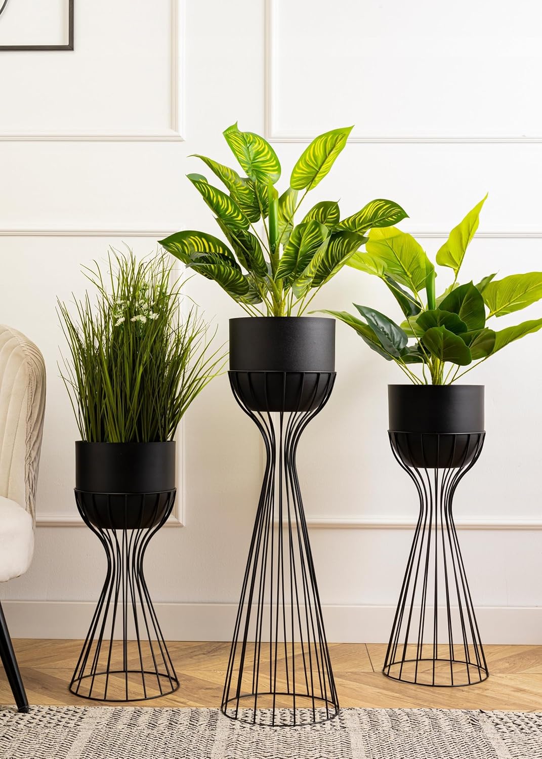 HowHomely Moderne Blumenständer Metall 68 cm Hoch mit Schwarz Blumentopf Rund 18 cm Ø auf Robuste St