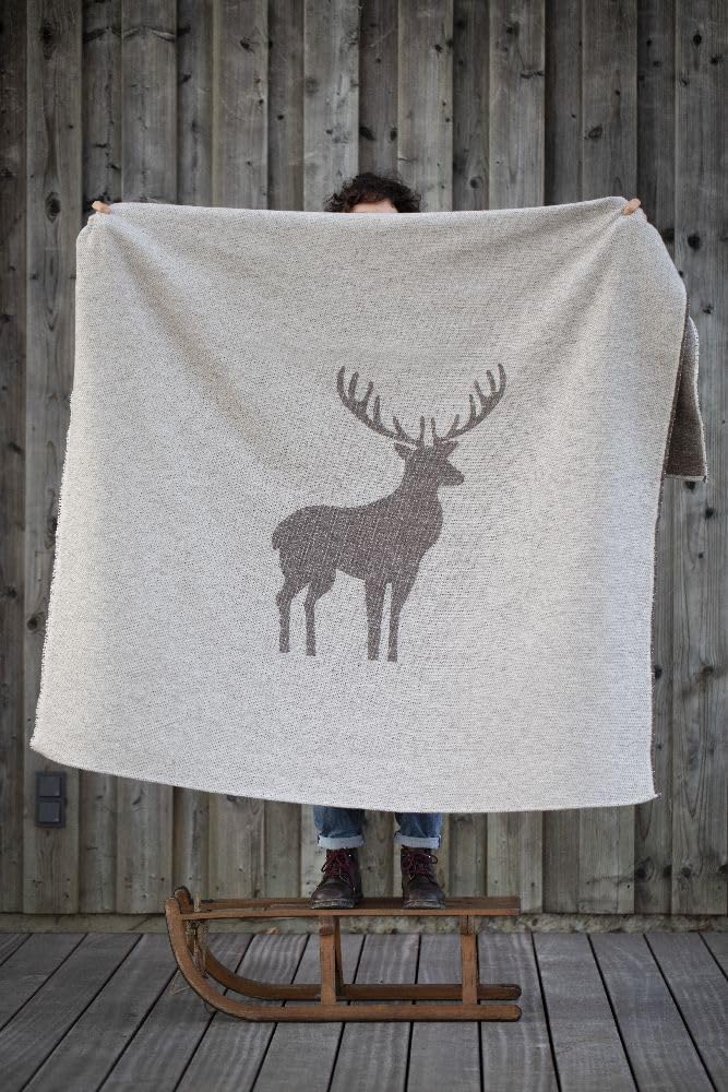 David Fussenegger leichte Kuscheldecke Hirsch Strukur 140x200cm weiche Flanelldecke aus Recycling-Ba