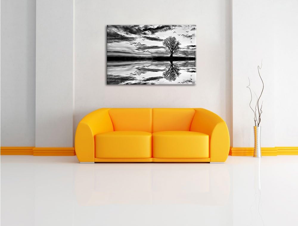 Pixxprint Monocrome, Einsamer Baum spiegelt Sich im Wasser, Format: 100x70 auf Leinwand, XXL riesige