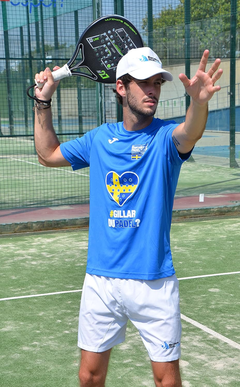 Barcelona Padel Tour - Joma Men's Short Sleeve Crew - Atmungsaktives Micro Mesh Gewebe mit Love Pade