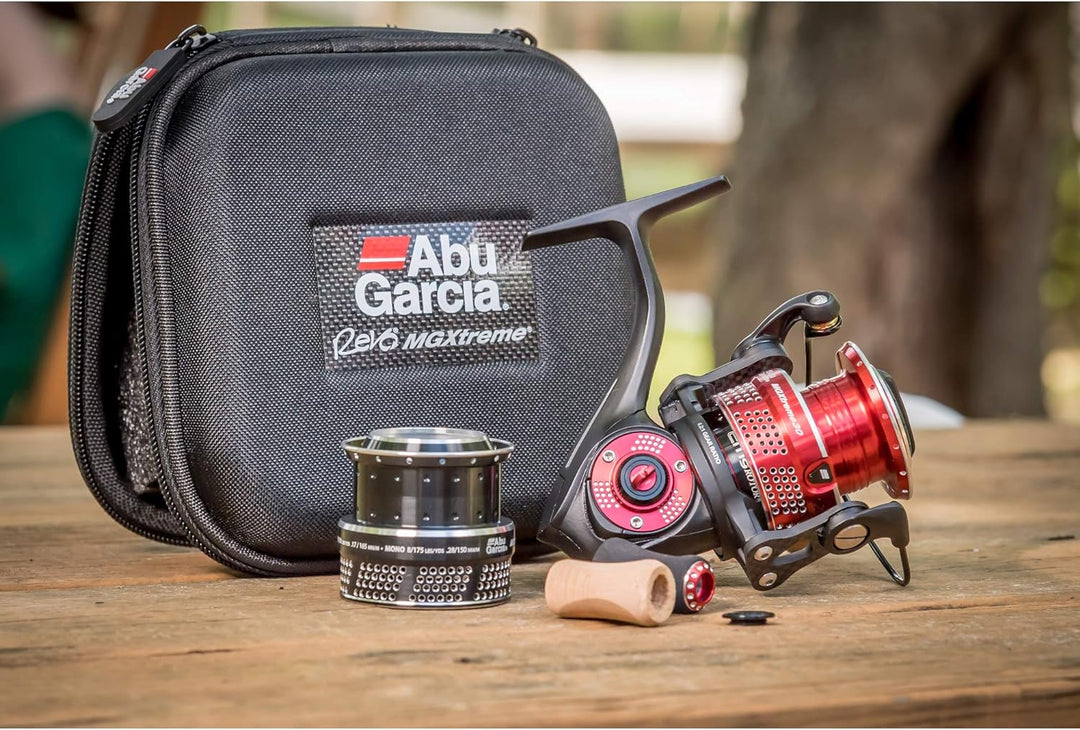 Abu Garcia Revo MGXtreme Spinnrolle – Extrem leichte Spinnrolle mit Korkgriff – 12 Kugellager & Drop