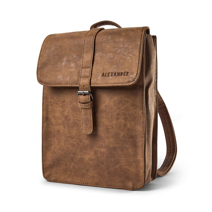 Lederrucksack für Damen, Herren und Kindern personalisierbar aus Kunstleder in braun, perfekter Tage