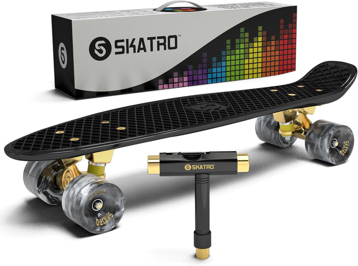 Skatro - Mini-Cruiser-Skateboard. 22 Zoll Kunststoff-Board im Retro-Stil, komplett mit Black Mamba,