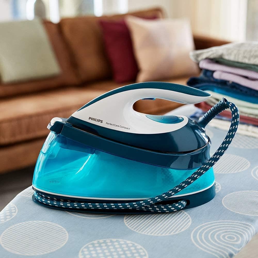 Philips PerfectCare Kompaktes Dampfbügeleisen mit 400 g Dampfboost, 2400 W, blau und weiss - GC7840/