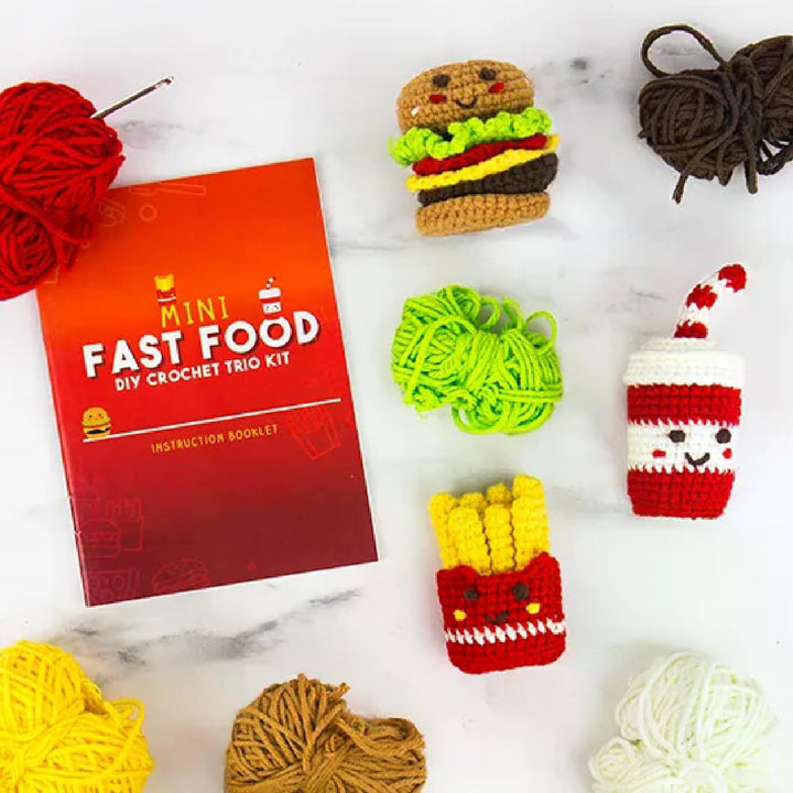 Mini Fast Food Häkelset - DIY Häkeltrio-Set für Anfänger | Burger, Pommes Frites & Drink Charaktere