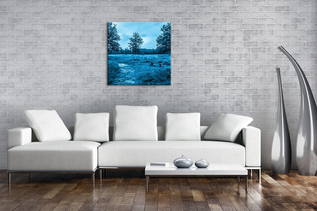 deyoli einsame Bank im Wald Format: 60x60 Effekt: Monocrome Blau als Leinwand, Motiv fertig gerahmt