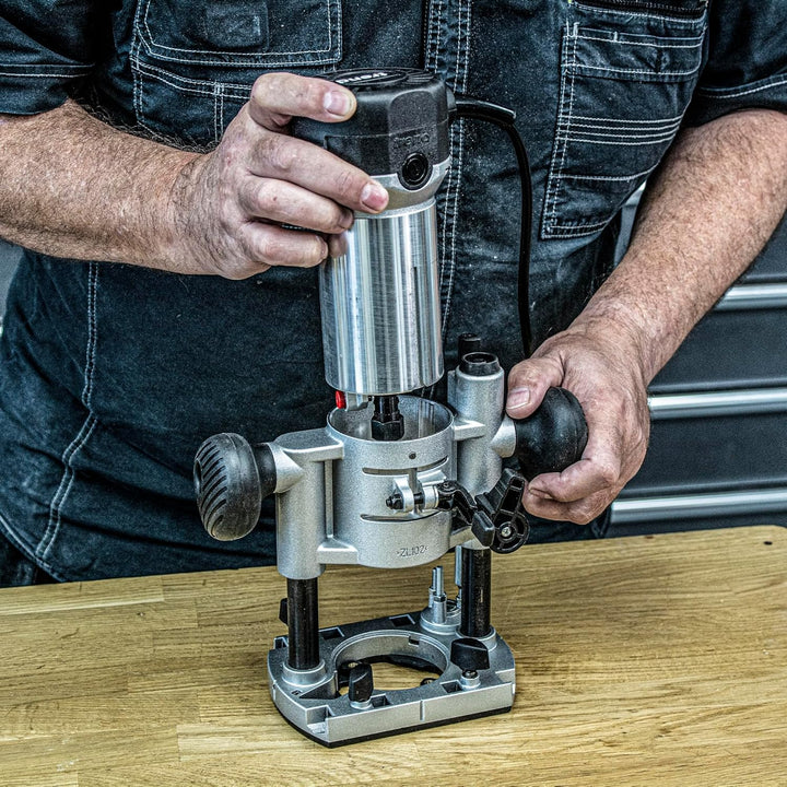 Trend T1 Doppelbasis-Oberfräse, 8mm Spannzange, 710W, 230V, Kompaktes Präzisions-Schneidwerkzeug für