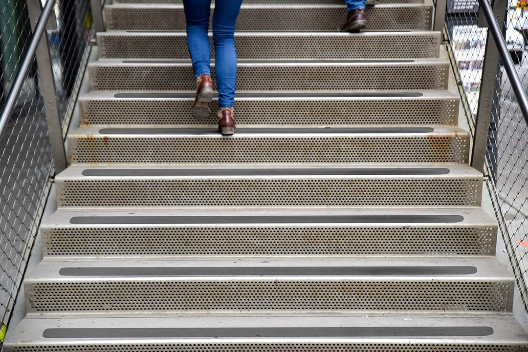 Kara Grip HD Gewerbe Anti Rutsch Streifen Gewerbe 60iger Körnung 18,3 lfm Rolle 5 cm schwarz