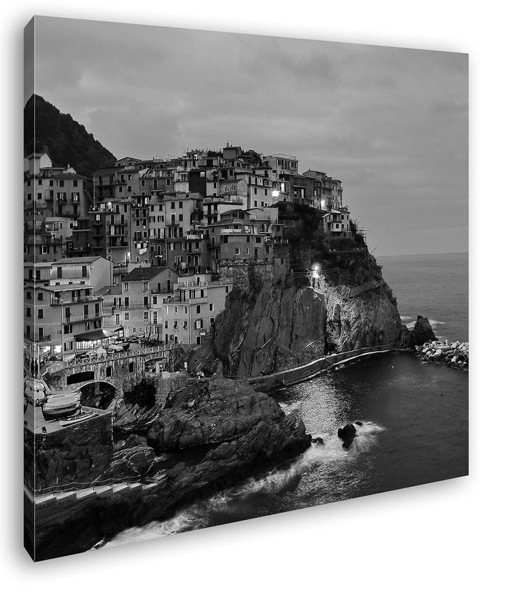 deyoli Cinque Terre Küstenstreifen in Italien bei Nacht im Format: 60x60 Effekt: Schwarz&amp;Weiss als L