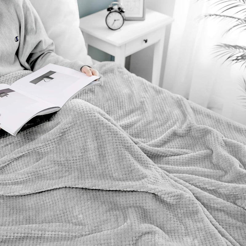 MIULEE Kuscheldecke Granulat Fleecedecke Flanell Decke Weich Flauschig Einfarbig Wohndecken Couchdec