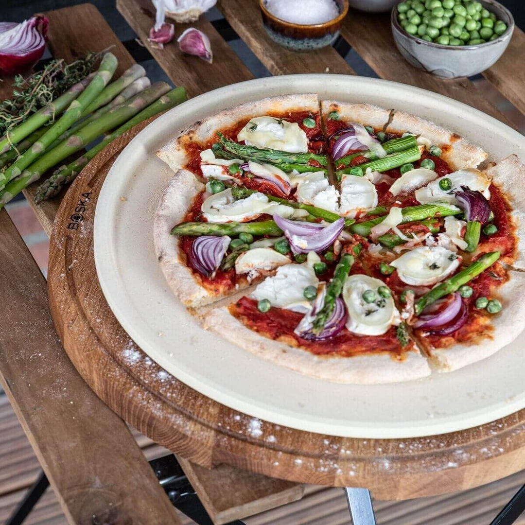 Boska Pizzastein Deluxe L/Für Backofen und Grill/Pizzen in Steinofenqualität/Schöner erhöhter Rand/C