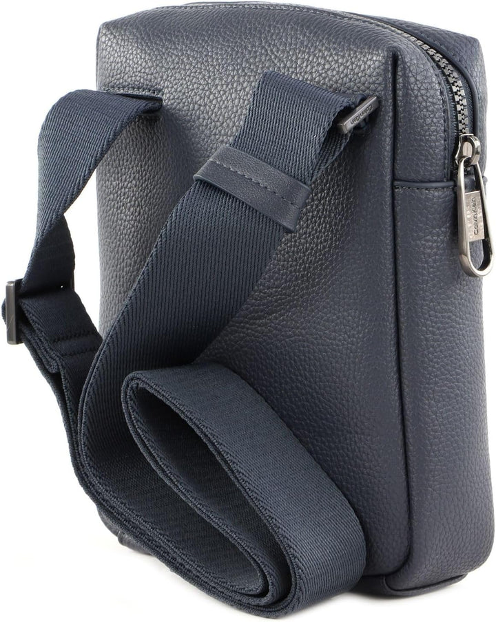 Calvin Klein Herren Umhängetasche Ck Must Reporter Small Klein, Blau (Ck Navy), Einheitsgrösse