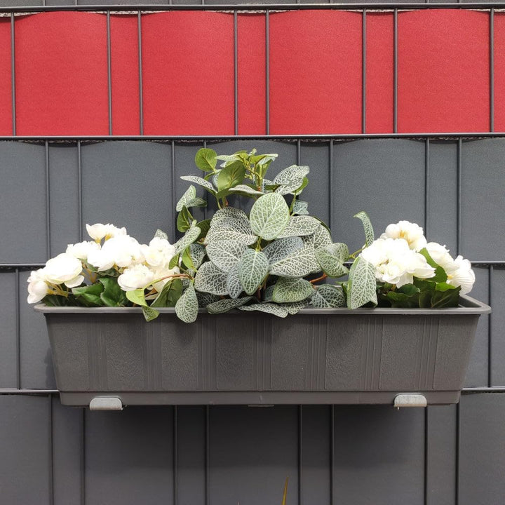 ZAUNIVERSUM Blumenkastenhalter für Ihren Doppelstabmattenzaun - Die Neue Blumenkastenhalterung