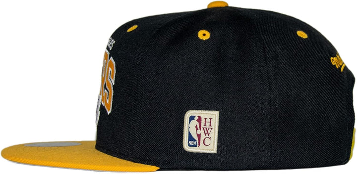 Mitchell & Ness Team Arch Los Angeles Lakers Snapback Cap schwarz/gelb, OS