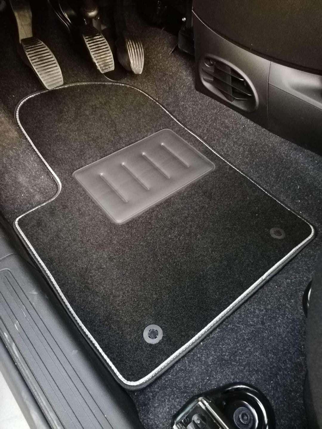 ilTappetoAuto by Fabbri 3 - SPRINT00002 - Massgeschneiderte Fussmatten für Auto aus Schwarzem Rutsch