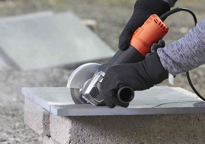 Black + Decker Winkelschleifer (900 Watt, 125 mm Scheiben-Ø, Sanftanlauf und Nullspannungsschalter,
