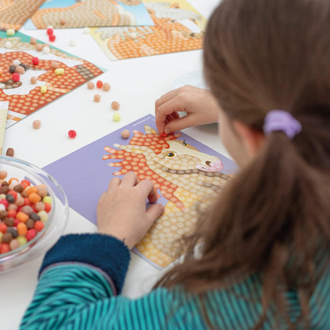 Playmais TRENDY MOSAIC Horse Kreativ-Set zum Basteln für Kinder ab 6 Jahren | Über 3.000 Stück &amp; 6 M