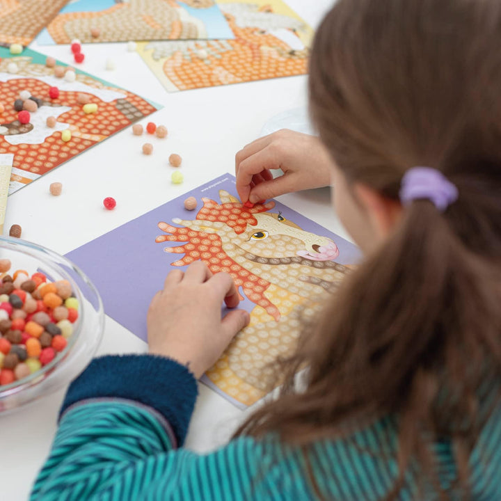 Playmais TRENDY MOSAIC Horse Kreativ-Set zum Basteln für Kinder ab 6 Jahren | Über 3.000 Stück &amp; 6 M