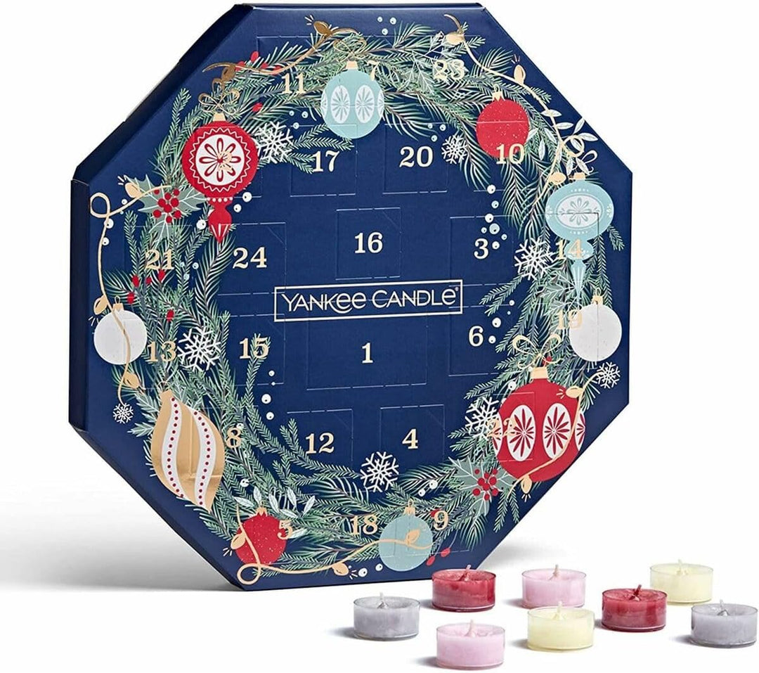 Yankee Candle Kranz-Adventskalender | Weihnachtsduftkerzen Geschenkset | 24 Teelichter & 1 Glas-Kerz